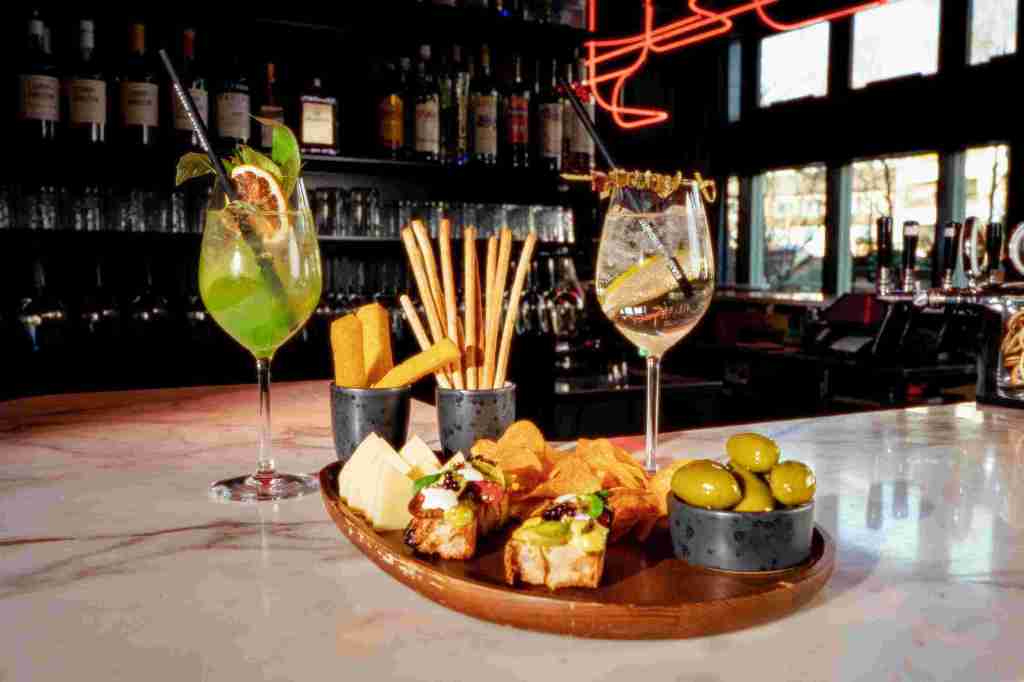 Quattro e Mezza – Afterwork Aperitivo Do