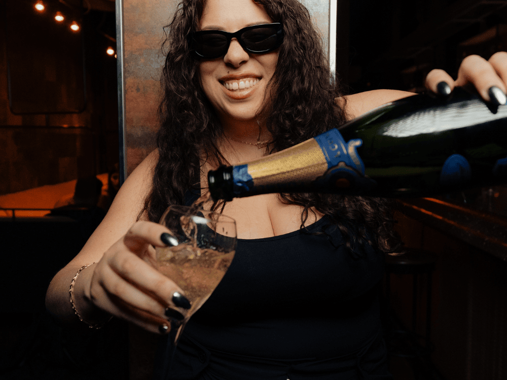 Lingy at The Paris Club